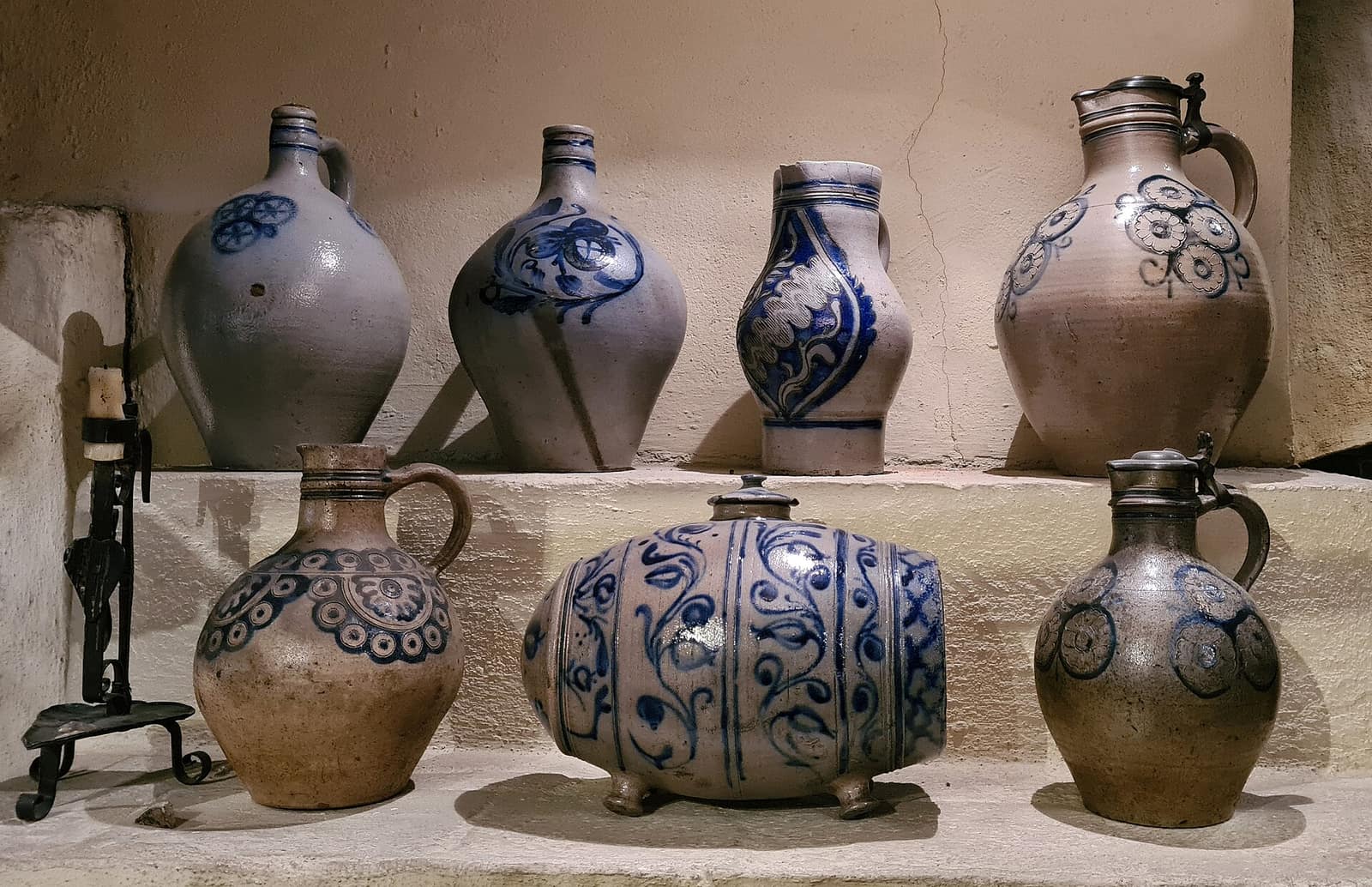 Pièces anciennes en grès de Betschdorf au Musée alsacien
