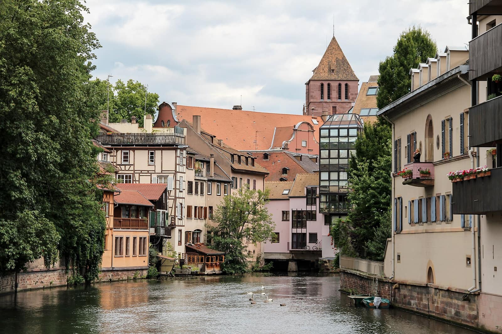 Les maisons à colombages de la Petite France au bord de l'Ill, à Strasbourg
