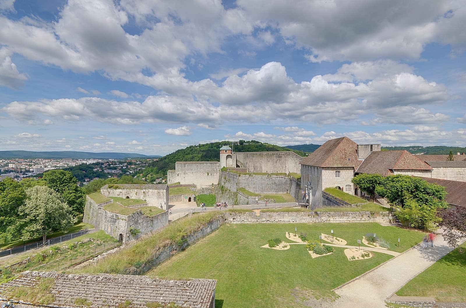 La citadelle de Besançon, ses remparts et la vue sur la ville