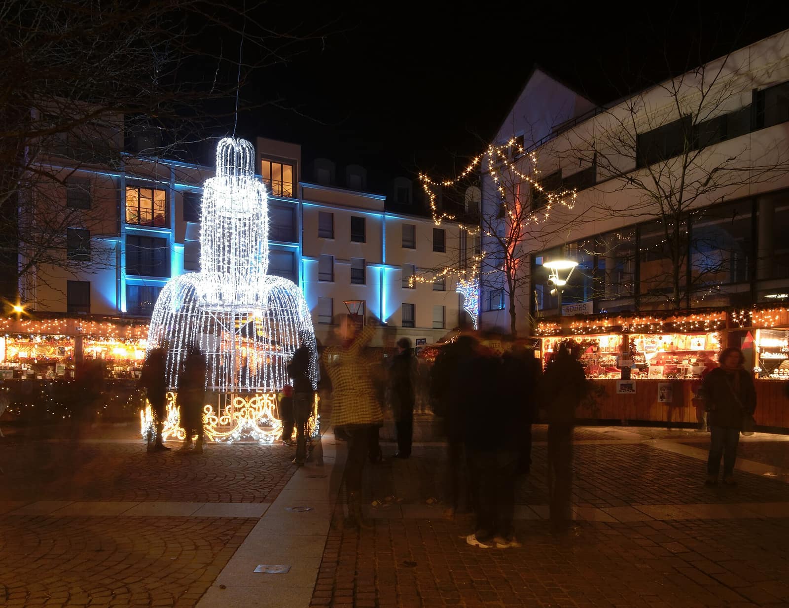 Chalets illuminés des Lumières de Noël, à Montbéliard