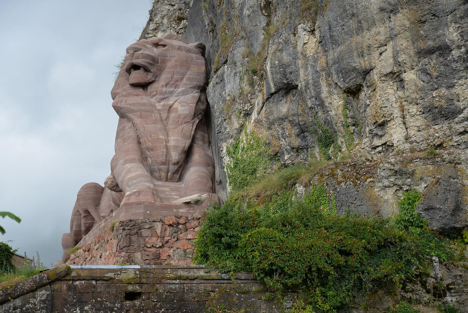 Le Lion de Bartholdi au pied de la citadelle